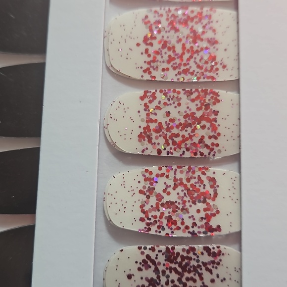 Red Ombre Sparkle ✨️ Color Street 2 set Bundle - Picture 3 of 5